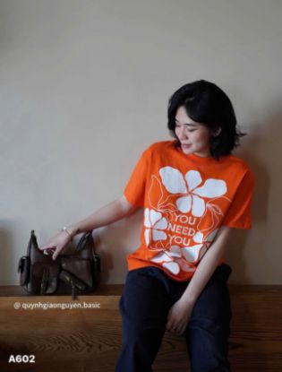 Ảnh của Áo phông cam hoa