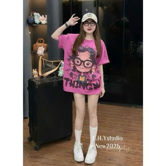Ảnh của Áo phông hồng Thing cô gái đeo kính