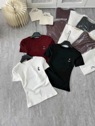 Ảnh của Set 3 áo thêu hình mickey đỏ đen trắng