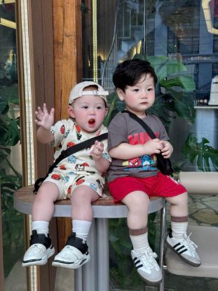 Ảnh của Set 2 bộ siêu nhân tone ghi be