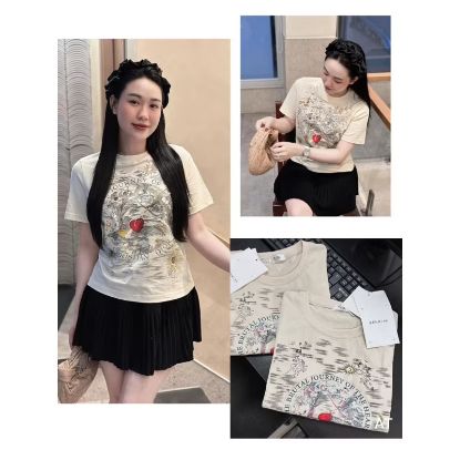 Ảnh của Áo phông Hoạ tiết Dior tim đổ