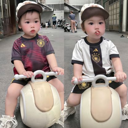 Ảnh của Set 2 bộ thể thao tone đỏ mận